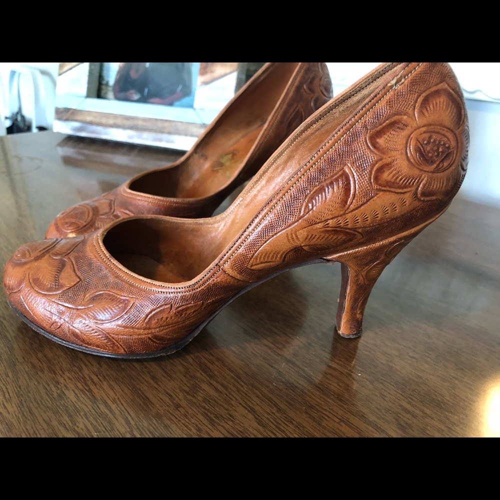 Vintage Mitla Mexican Floral Print Heels